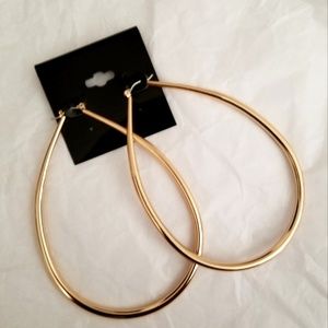 GOLD HOOP EARRINGS
